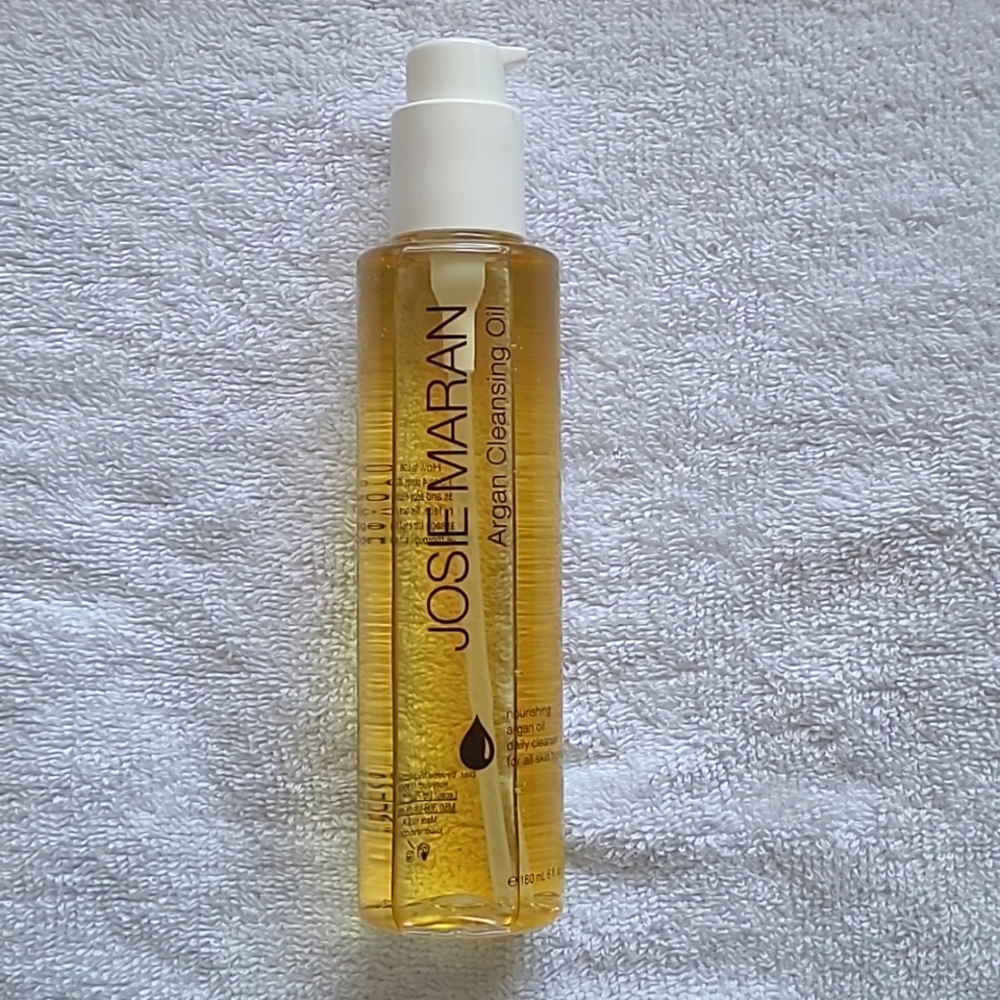 Josie Maran argan cleansing oil